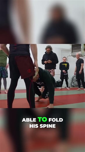 Fold the Spine: Mastering the Strangle Technique #shorts