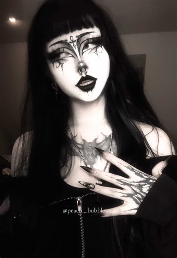 Julie🕷️ (@peach._.bubbletea)’s video of Bubble Tea