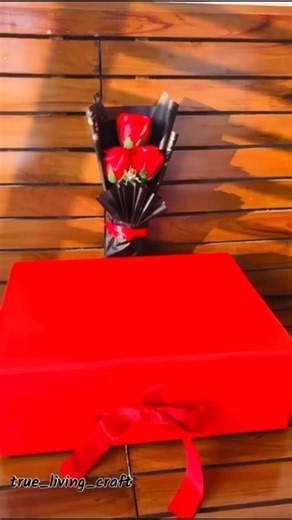 true_living_craft on Instagram: "A little gift, wrapped in endless love.💕🫰Hamber Box 💖Flower Bouquet 💐 . . . #customize #🫂____________◀️follow◀️_like❤️______love😚💌🏷️🦋💕🥀🐼💫 #🫂💫💝new__pøst____🔥🔥❤️❤️___follow__❤❤📸🥀like #kannur #hamberbox #flo💐"