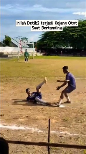 Kejang Otot saat Bertanding #fypシ #football #sepakbola #soccer #soccerplayer #tarkam #shorts #viral