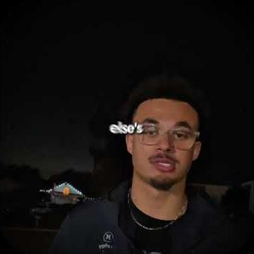 Add verses to your lock screen with the Sanctify app! Link is in my bio to try for free today! ❤️