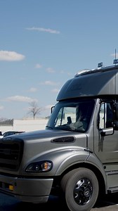 🏁 Last Chance: The Dynamax Dynaquest XL giveaway ends tomorrow! This is your final opportunity to win the ultimate RV for roadtripping, camping, and tailgating. No matter what the occasion, this machine has everything you need: a fully-equipped kitchen, top-notch tech, and room for your entire crew. Enter now: https://bit.ly/1CJessie | One Country