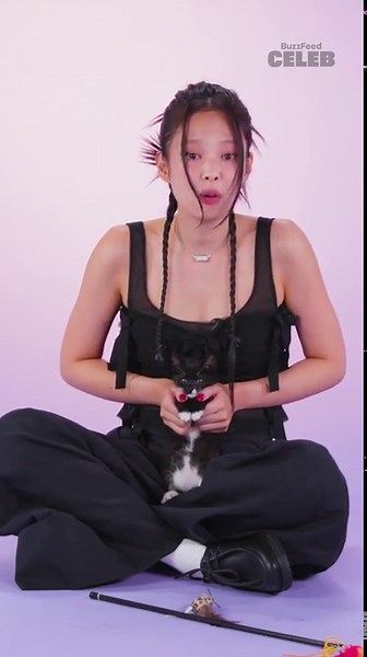 Jennie (BLACKPINK): The Puppy Interview | Day Off