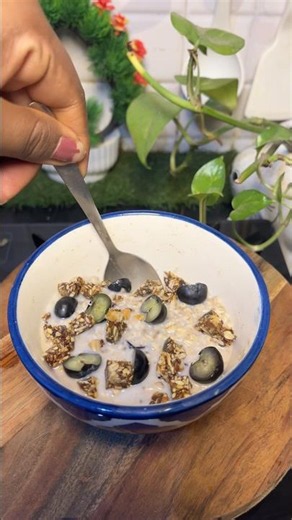 Oats recipe #minivlog #oats #heathyrecipe #healthy #healthyfood #shorts #youtube #cooking #recipe