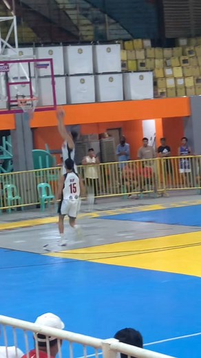 Two handed Dunk by kuya Bryan Rosalin 🫡🙌 #dunk #fypviralシ #foryoupagereels #TwohandedDunk #JCM | Alvin Jhay Cendaña Ulip