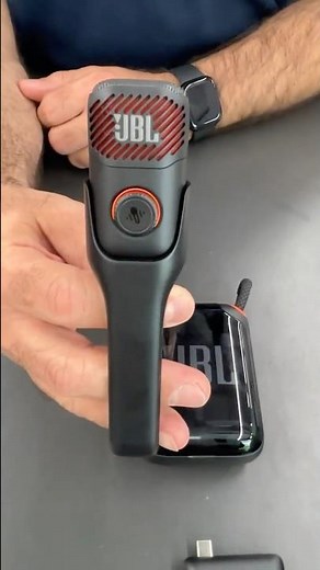 This mini mic removes vocals using AI! 🤯 (JBL EasySing) #jbl #mic