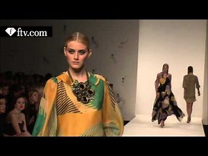 ISSA LONDON FW S/S 09 SHOW