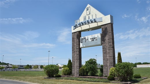 Shoe Dept. is closing at the Mall of Monroe after 32 years