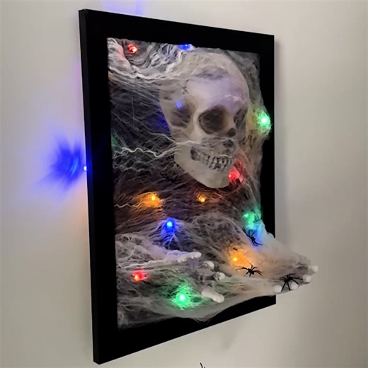 Spooky Skull Wall Frame | Magic Hands Creations