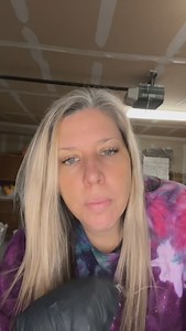 Mindy Hightchew on Instagram: "Glitter Tutorial | Was in the process of making some Dino/Dragon eggs for my shop and figured I would share how I do this for those who don’t know. Then went and forgot hit record for the second part 🫠😑. Hope this helps and let me know if you have anything else you might want info on. I’m working on doing a homemade chalk tutorial as well. 🫶🏻"