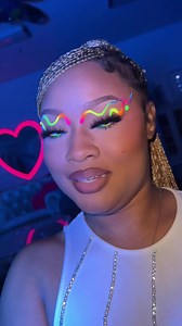 1.2M views · 142K reactions | neon hot glue squiggles? I CANT GET...