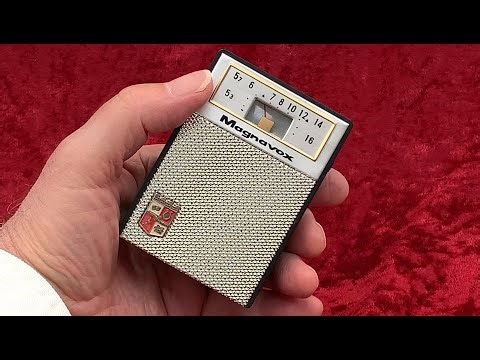 Vintage Transistor Radio: Magnavox Weekender (1961) | Mid-Century Modern Design & Pop Culture Fads
