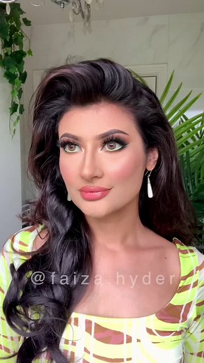 Limes & browns🐲 #makeuptutorial #makeuptransformation #makeupmetamorphosis #glammakeup #glammakeuplook #beforeandafter #lipgloss #lipstick #makeup