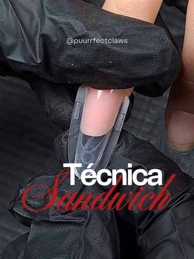 Me dejo bien así 🤯 probar la tecnica sándwich con builder gel. Planeo en algun momento obviamente tomar capacitaciones para corregir y saber aplicarla correctamente. En base a mis conocimientos, me creo muy acá de hacerlo sin una capacitación. IGUALMENTE, me gusta capacitarme constantemente y hacerlo 10000/10, correctamente, protegiendo a mis clientas y dando lo mejor. Me encantó el builder de @Wapizima y @Carolina Tavera, amé un montón el tono. #nails #buildergel #tecnicasandwich #uñas