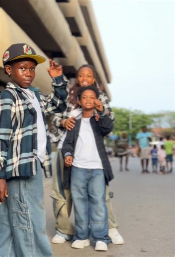 Besties Dancing Together: Joyful Moves and Fun