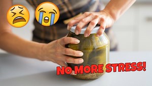 Kitchen HACK: How To Open A Jar Easily