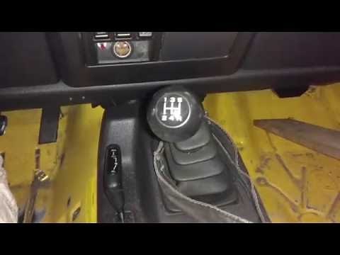 Jeep Wrangler TJ gear shifter knob removal without damage.