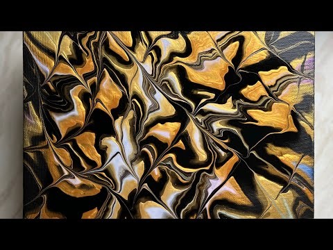 Straight/puddle pour | pearlescent Abstract