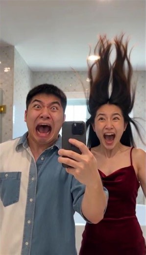 When A Cute Mirror Selfie Turns Into An Elevator Drop! 😱😱 #couplecomedy #funny