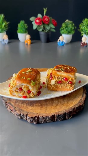Mansi Chaudhary | Dabeli Recipe ⬇️ Ingredients • Oil – 2 to 3 tbsp • Jeera – 1 tsp • Hing – a pinch • Red chilli powder – 1 tsp • Dabeli masala – 2... | Instagram