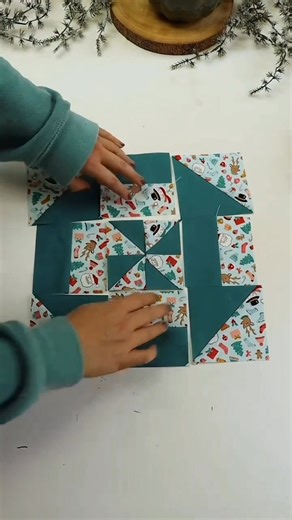 Sew a disappearing pinwheel quilt block. Starting with two 10" squares, this block is perfect for layer cakes! Video by Whatkimberleymakes. Free Pattern: https://ko-fi.com/s/d1fe779d98 #quiltblock #quilting #sewing #patchwork | Quilt Patterns PDF