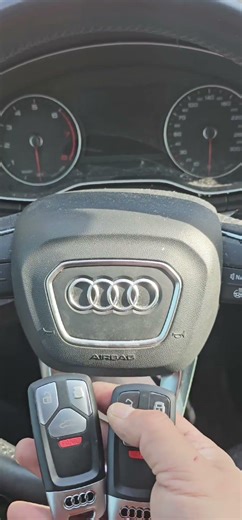 Toronto GTA.2018 Audi Q5 Smart key programming. #carkeyreplacement #carkey