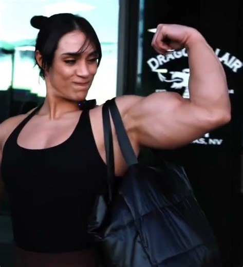 Insane Bicep Peaks! 😱 Female Bodybuilding Motivation