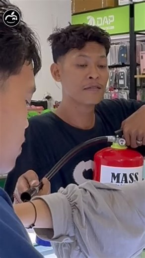 iPhone iBox & iPhone second on Instagram: "Penjual trust issue ini hehehe … #mailstore #mailstorenabire #memeindonesia #nabirepapuatengah❤️ #nabirehits"