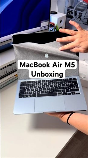 Unboxing MacBook Air M5 (color azul cielo)