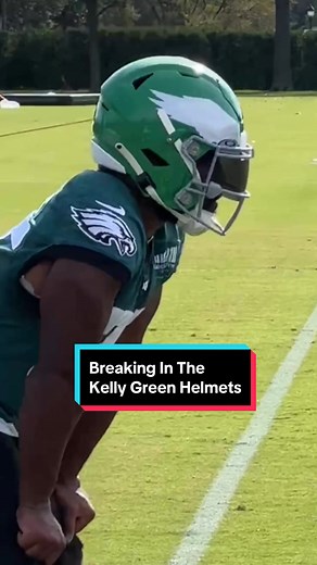 Exploring the Unique Kelly Green Helmet-Jersey Combo
