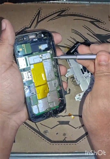 Testing the Motorola Phone: Build Quality#Motorola, #PhoneReview, #BuildQuality #motorola #diy