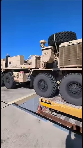 Loading Oshkosh Hemtt Wrecker on to rail car#military #army #shortsvideo