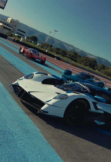 So much aura😮‍💨 #AstonMartin #Valkyrie #ValkyrieLM #ValkyrieAMRPro | aston martin valkyrie