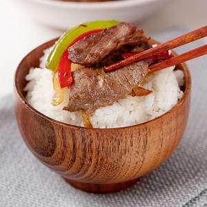 Cumin Beef Stir Fry Cumin Beef Stir Fry is a perfect combination of succulent beef slices, aromatic cumin, dry chillies and fresh crisp vegetables. This is one of my go-to stir fry dish. | Khin's Kitchen