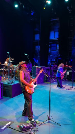 Los Lonely Boys on Reels