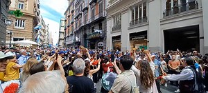 L'Associazione Culturale Mastro Masiello Mandolino e La bottega del Mandolino Presentano la passeggiata musicale L’ottava edizione ‘O Ghinnes D’’o Mandulino. AMICI AIUTATECI A CRESCERE SEMPRE DI PIU' Invitate i vostri amici a cliccare MI PIACE alla pagina Napoli vista attraverso gli scatti fotografici. Grazie FRIENDS HELP TO GROW ALWAYS MORE Invite your friends to click on MI PIACE on the Naples page view through the photographic shots. Thank you" | Napoli vista attraverso gli scatti fotografici