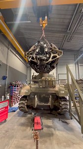 M4 A1 Sherman, dépose du moteur continental pour révision… | Military Classic Vehicles