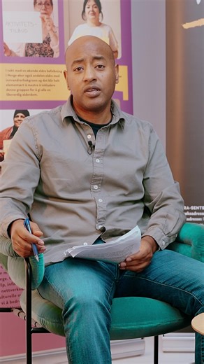 Onsdag 5.november slipper vi ny podkast-episode: Vi tar ordet! I podkasten: Likeverdige helsetjenester- stemme i praksis? Diskriminering og rasisme i helsetjenesten er professor ved Oslo Met og redaktør i Sykepleien forskning, Jonas Debesay gjest og sammen med seniorrådgiver, Fakhra Salimi drøfter de hvordan diskriminering og rasisme kommer til uttrykk i helsetjenesten og hvordan dette påvirker pasienter, ansatte og samfunnet som helhet. Vi inviterer til visning av podkasten og samtale om temati