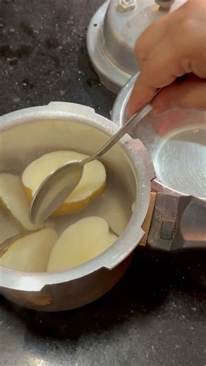 How to boil potatoes