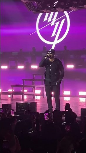 Besos mojados en vivo - Wisin y Yandel