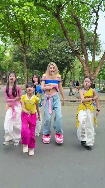 20+20+20+7=? 🤔 @Belitskay | Follow Me | Six Seven 67 Dance Trend #trending #shorts