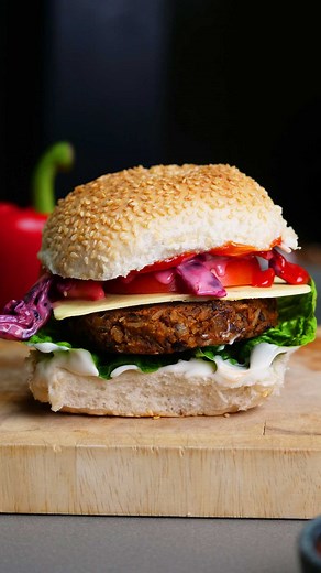 In these wonderful five years of BOSH! we have definitely eaten our fair share of burgers. We love how versatile a vegan burger can be, so much so that we've posted over 14 burger recipes! You voted for your favourite, and our wonderful Healthy Black Bean Burger won first place. 🏆 Honestly, we were a bit suprised when the healthiest burger won, but it goes to show that healthy doesn't have to mean flavourless! This burger tastes great, has a great texture, and we paired it with a gorgeous BBQ s