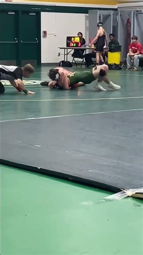 quick win. #wrestling #sophomore #highschool #highschoolsports #highschoolwrestling #duel