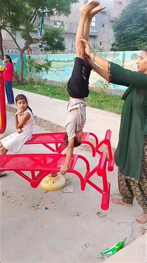 Handstand Practice 🤸 | Daily Balance Training 💪 #short #balancefitness #shotsfeed #Kids#KidsWorkout