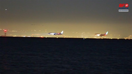 🌉 Night Plane Spotting Magic – United & WestJet Parallel Landing at SFO -- #UnitedAirlines #WestJet #sanfranciscoairport #sfflights #sfoairport #avgeek #aviationphotography | SF Flights