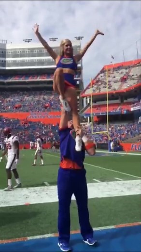 been a minute #gators #floridacheer #floridagators #stunting #cheerleaders #cheer