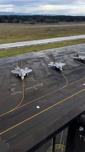 BREAKING 🇺🇸: Donald Trump plans shift to “war economy” by 2027 with major military spending boost and cuts to healthcare — Bloomberg