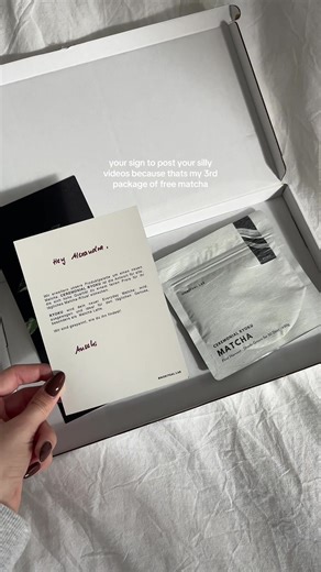 @NORITUAL LAB hat einen neuen matcha und ich bin sehr gespannt ihn zu probieren 🤭✨ #matcha #contentcreator #prpackage #microinfluencer #fyp