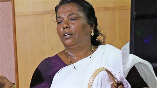 പെരുമ്പാവൂരിൽ കൊല്ലപ്പെട്ട നിയമവിദ്യാർഥി ജിഷയുടെ അമ്മ രാജേശ്വരി അന്തരിച്ചു