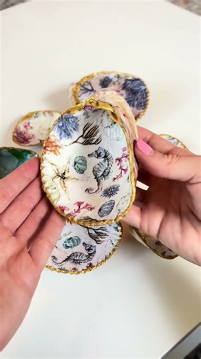 finding more fun ways to display my seashell collection! seashell jewlery dish- such an easy, c